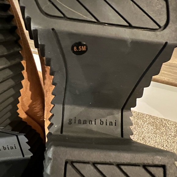 Gianni Bini Platform Boots - Picture 8 of 8